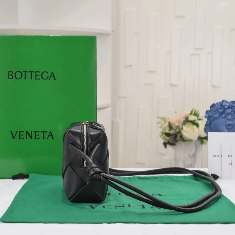 Bottega Veneta Satchel Bags Unisex 64240