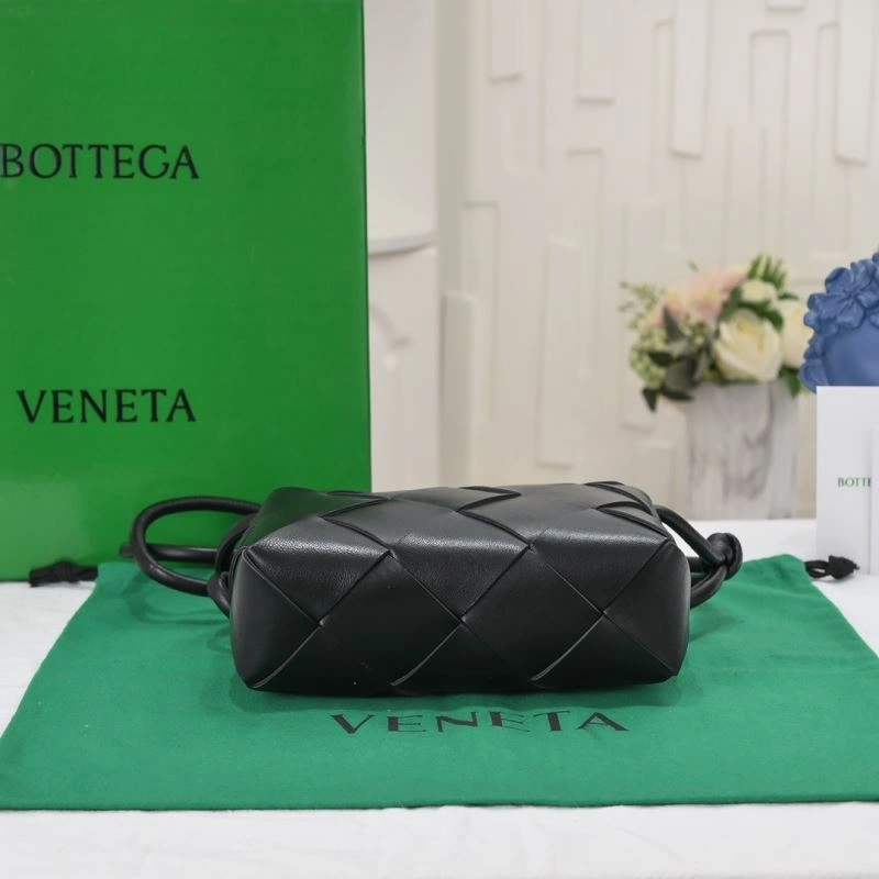 Bottega Veneta Satchel Bags Unisex 64240