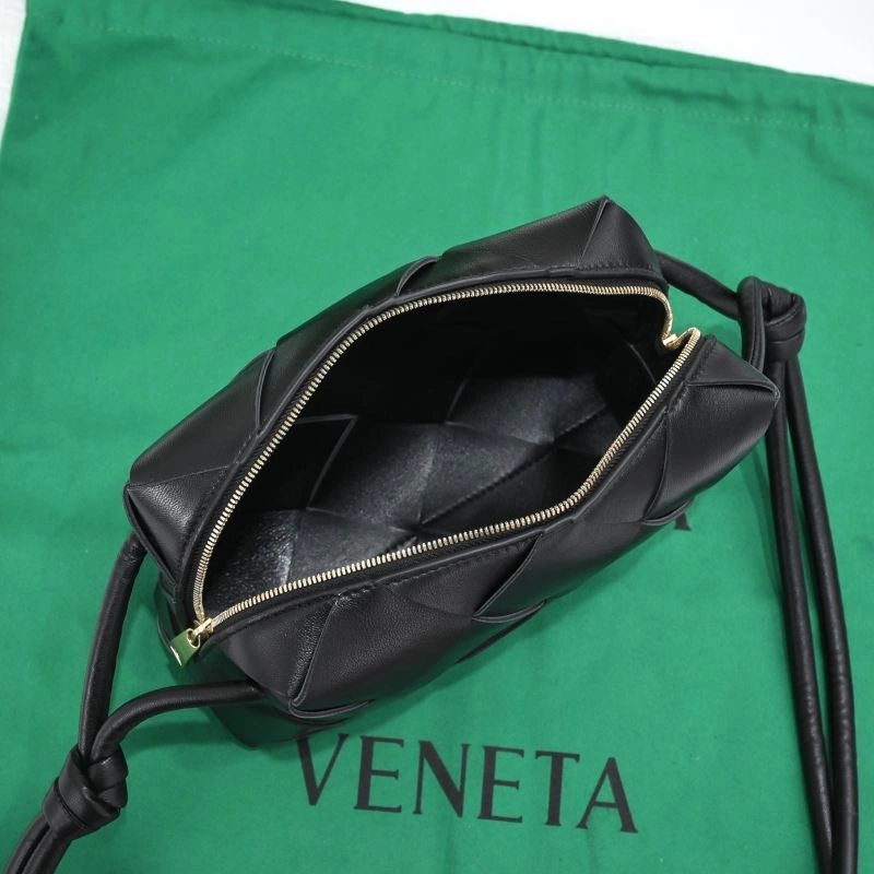 Bottega Veneta Satchel Bags Unisex 64240