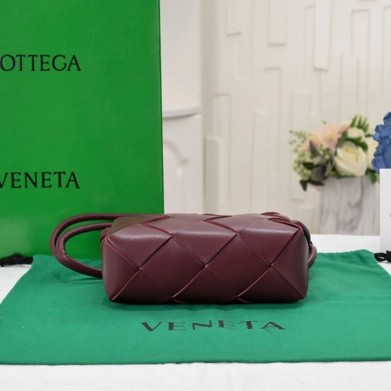 Effortless Bottega Veneta Satchel Bags 64149