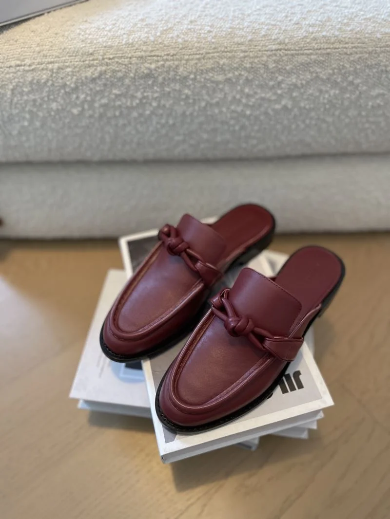 RelaxedFit Bottega Veneta Shoes 8328