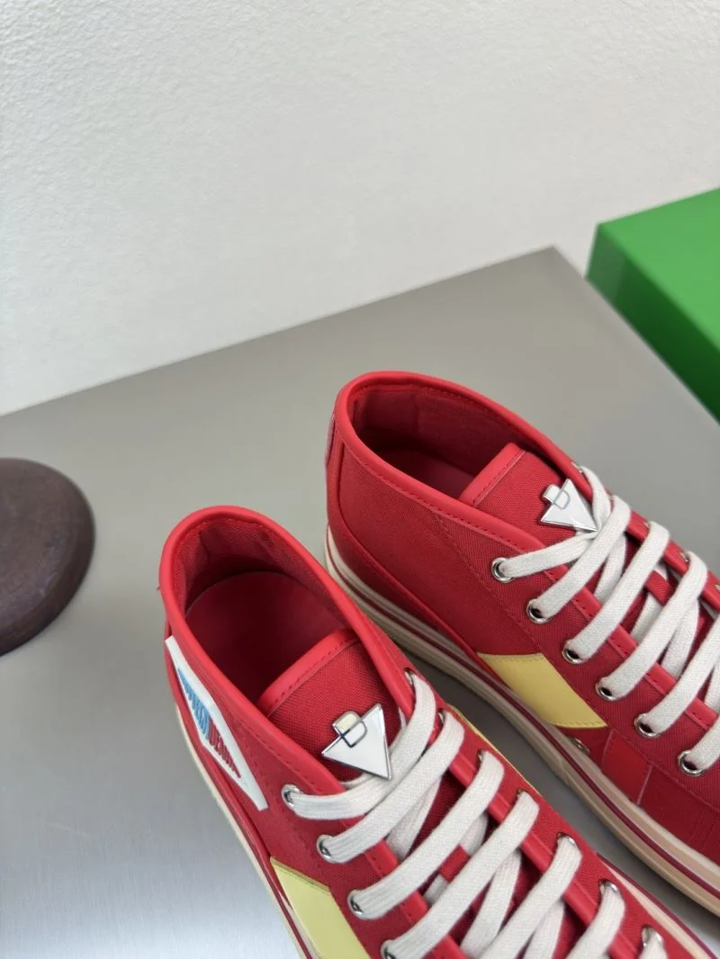 Sporty Bottega Veneta Shoes 12826