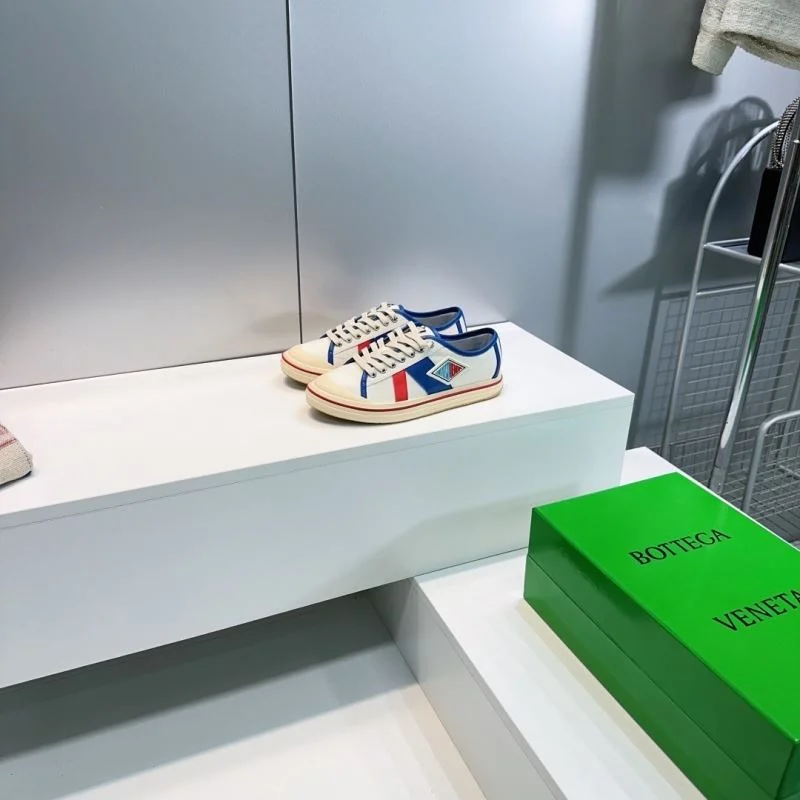 Bottega Veneta Shoes Sporty 10421