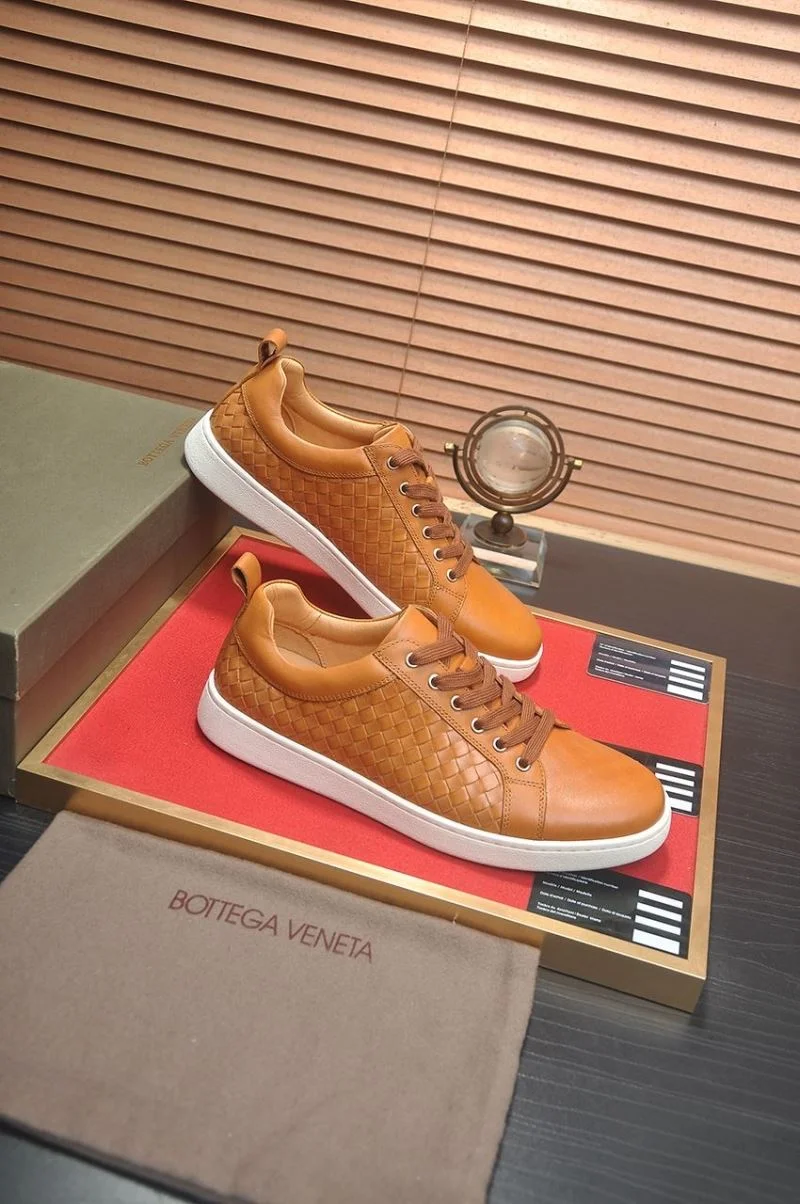 Casual Bottega Veneta Shoes 14577