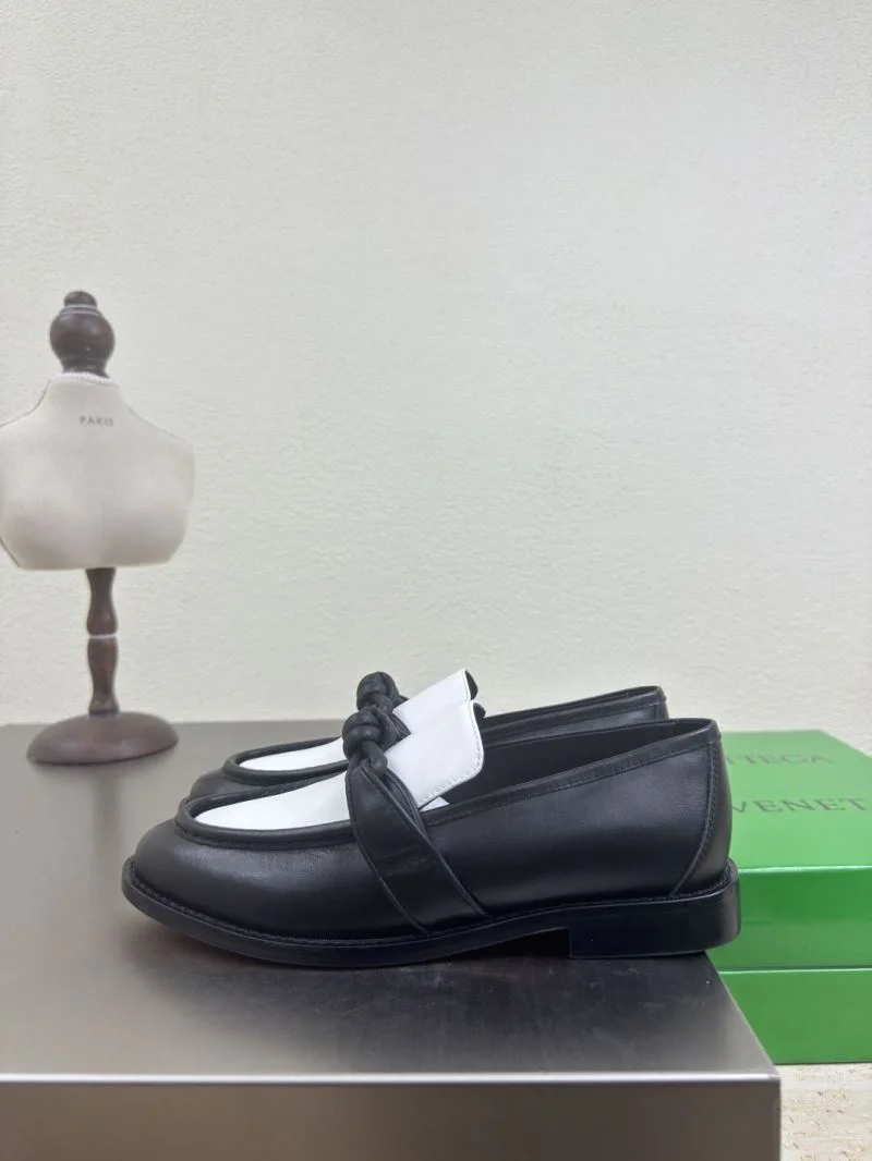 StreetReady Bottega Veneta Shoes 6749