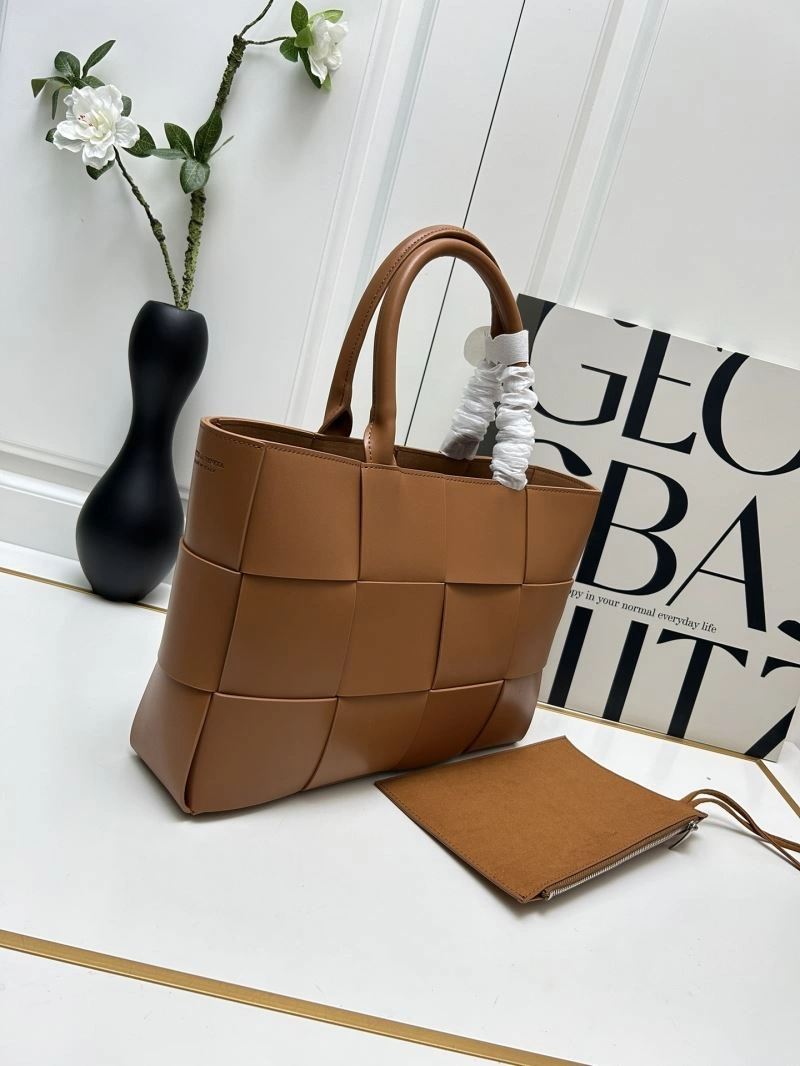 Elegant Bottega Veneta Shopping Bags 84672