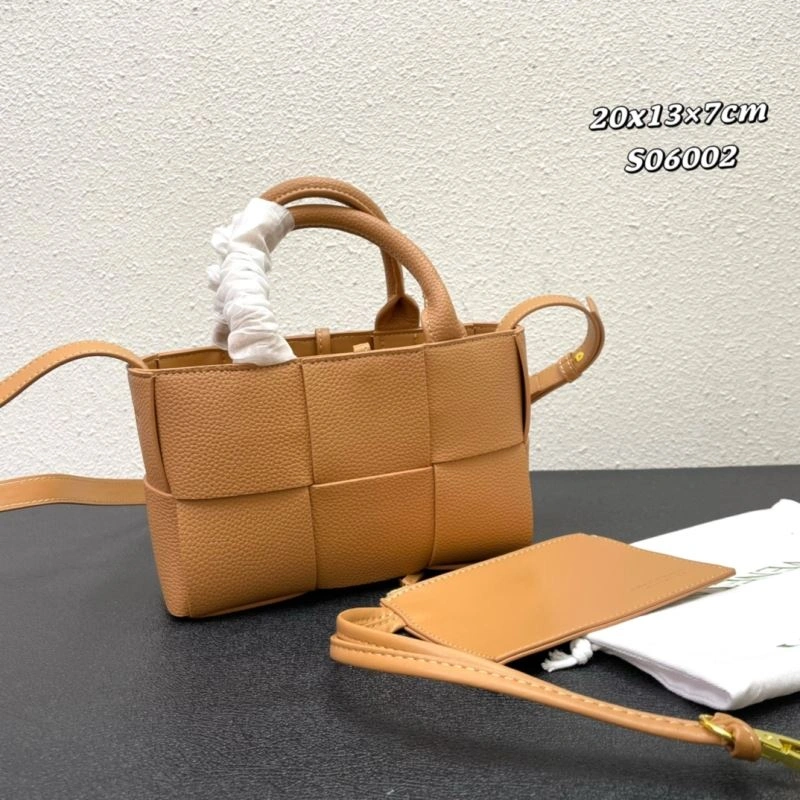 AllSeason Bottega Veneta Shopping Bags 84684
