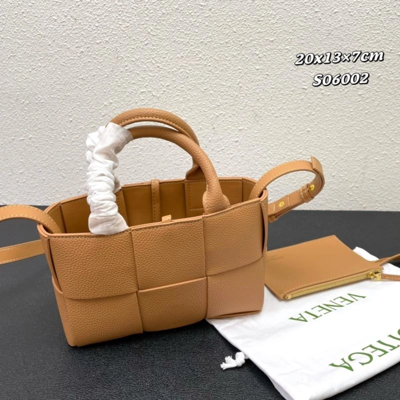 AllSeason Bottega Veneta Shopping Bags 84684