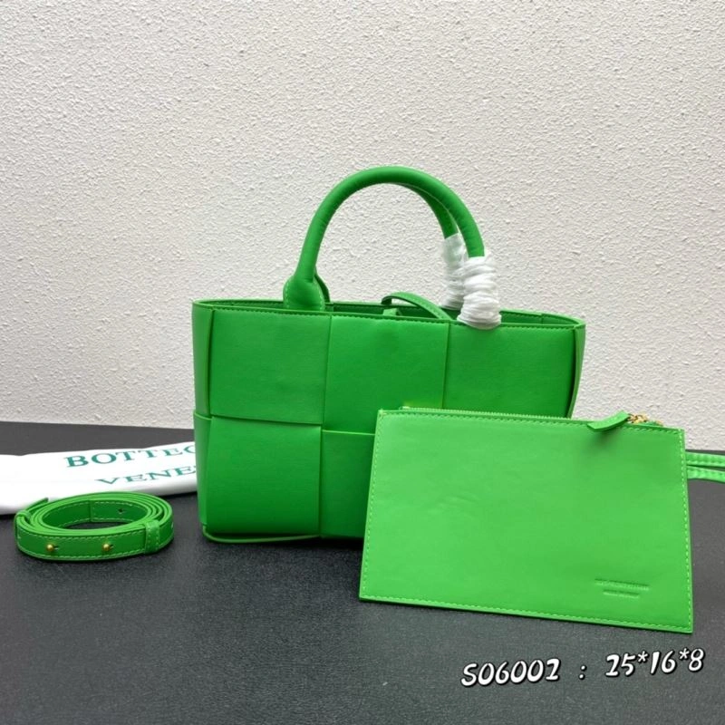 Affordable Bottega Veneta Shopping Bags 84697