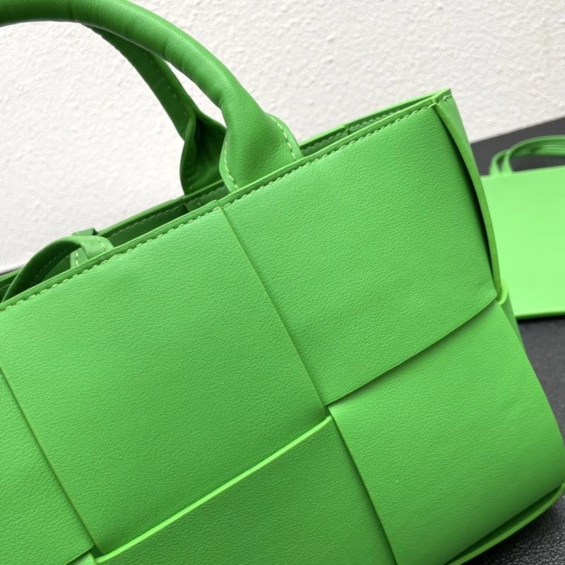 Affordable Bottega Veneta Shopping Bags 84697