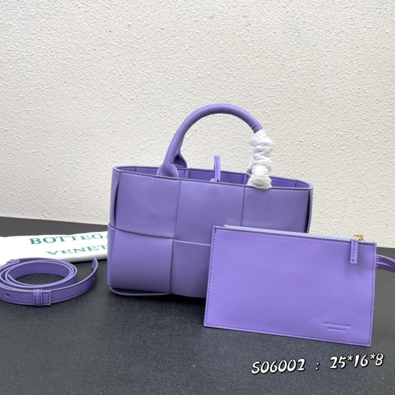 Trendsetting Bottega Veneta Shopping Bags 84654