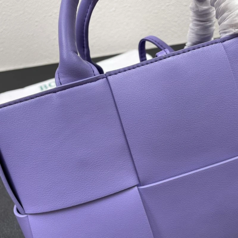 Trendsetting Bottega Veneta Shopping Bags 84654