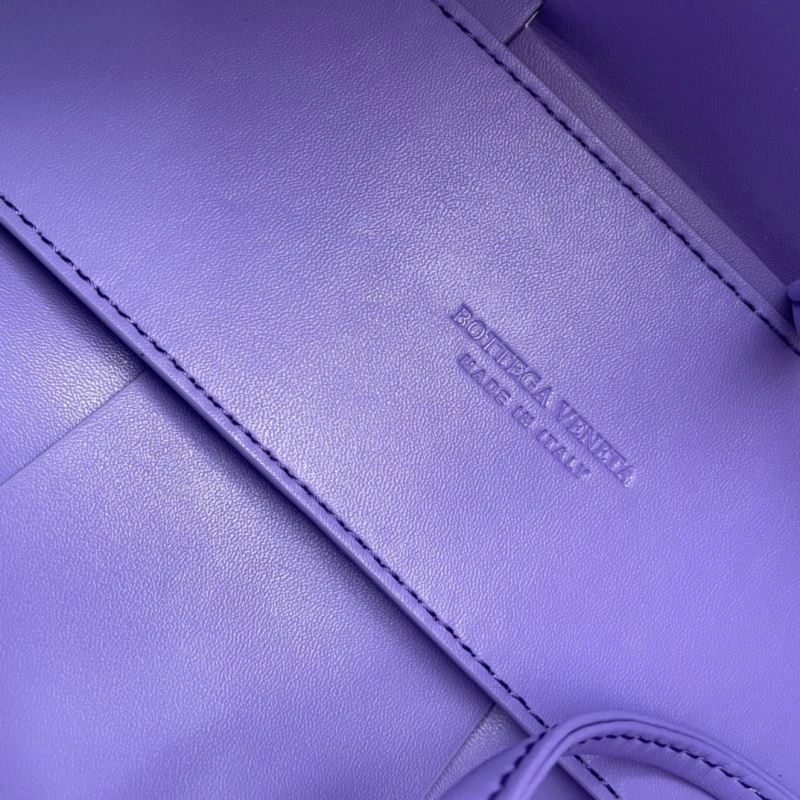 Trendsetting Bottega Veneta Shopping Bags 84654