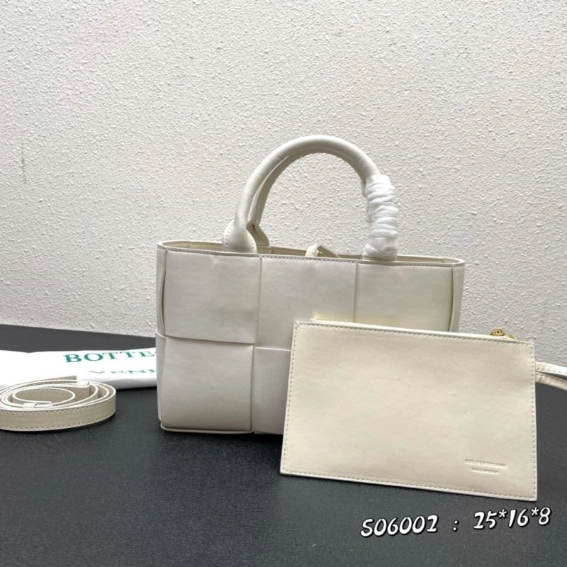 Snug Bottega Veneta Shopping Bags 84653