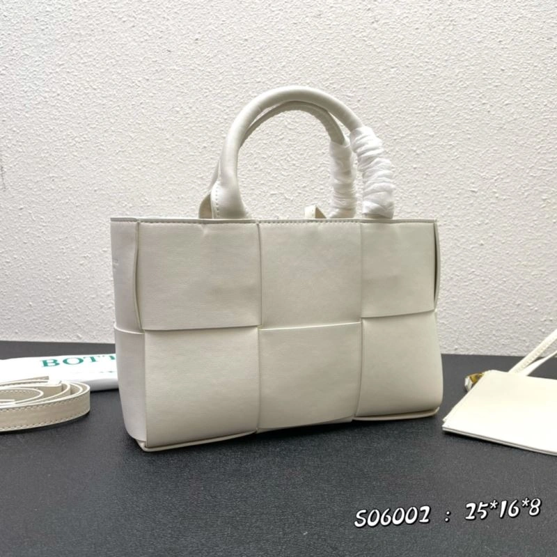 Snug Bottega Veneta Shopping Bags 84653