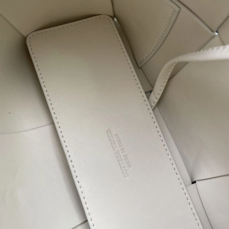 Snug Bottega Veneta Shopping Bags 84653