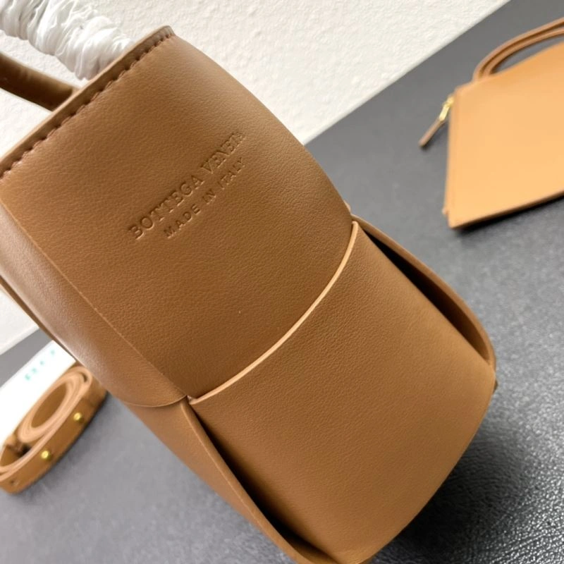 Bottega Veneta Shopping Bags RelaxedFit 84681