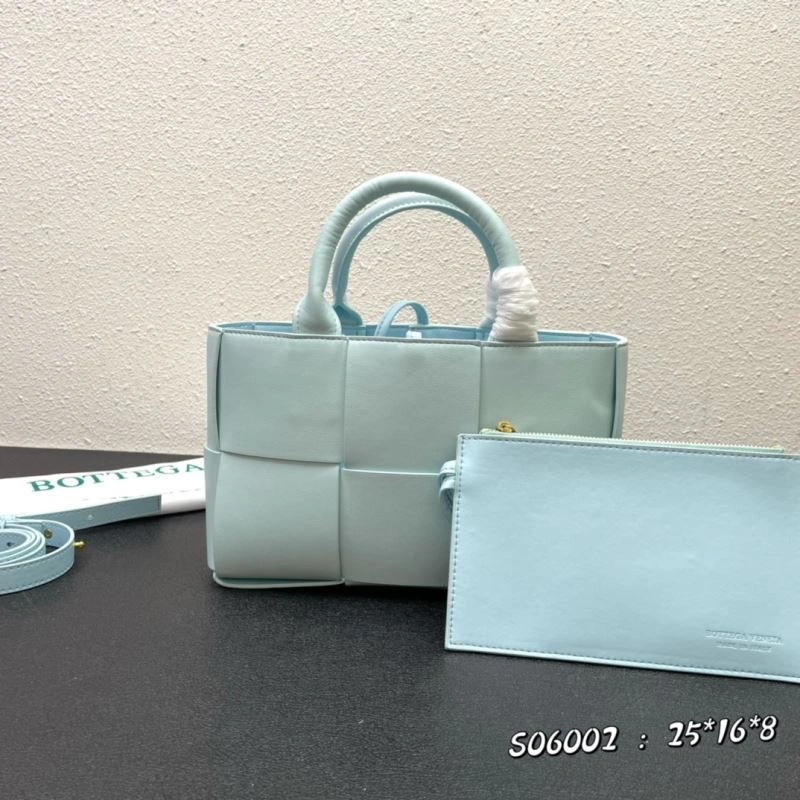 Trendy Bottega Veneta Shopping Bags 84690