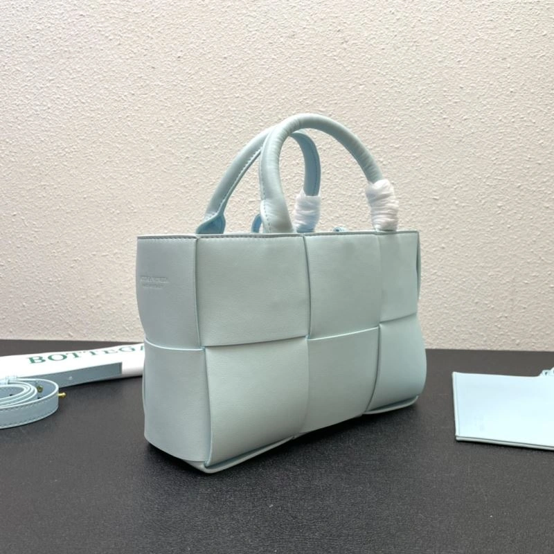 Trendy Bottega Veneta Shopping Bags 84690