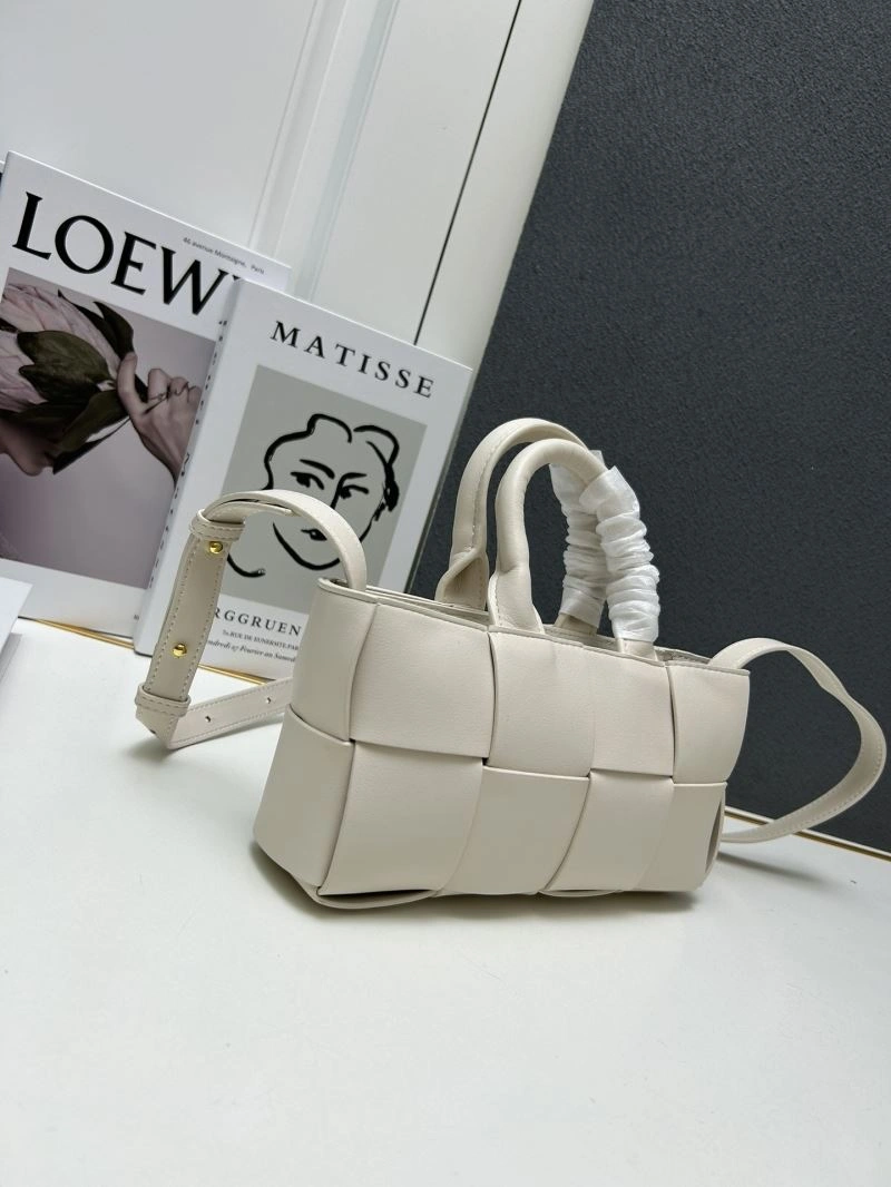 Bottega Veneta Shopping Bags AllSeason 84689
