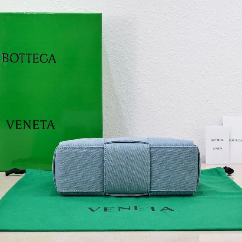 Bottega Veneta Shopping Bags Versatile 68052