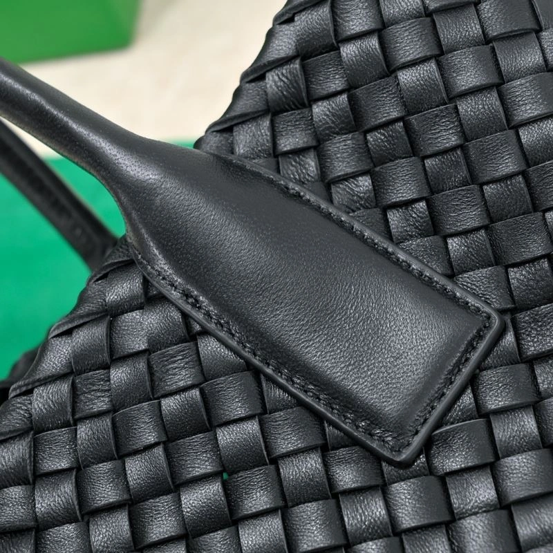 Bottega Veneta Shopping Bags Versatile 68043