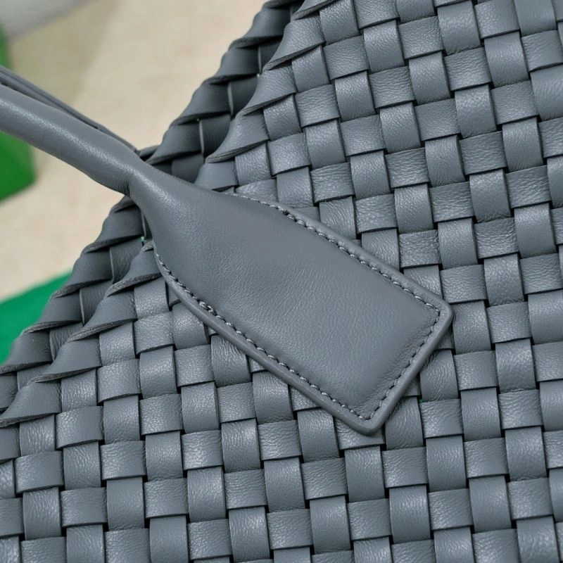 Bottega Veneta Shopping Bags EasyMatch 68001