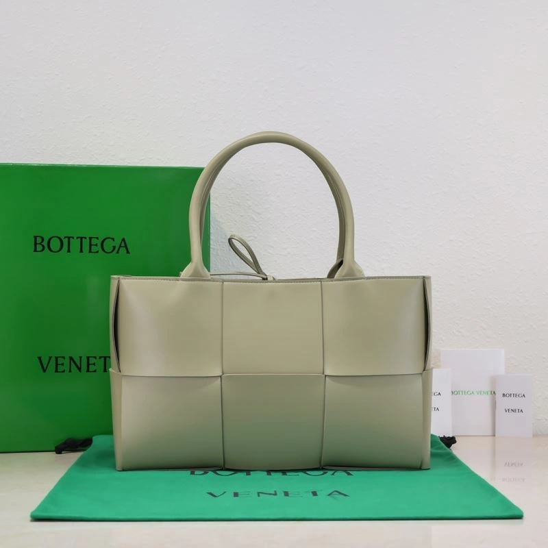 Trendy Bottega Veneta Shopping Bags 68005