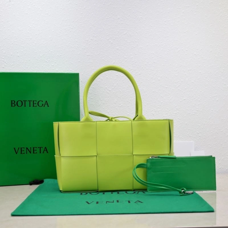 ZipUp Bottega Veneta Shopping Bags 68008