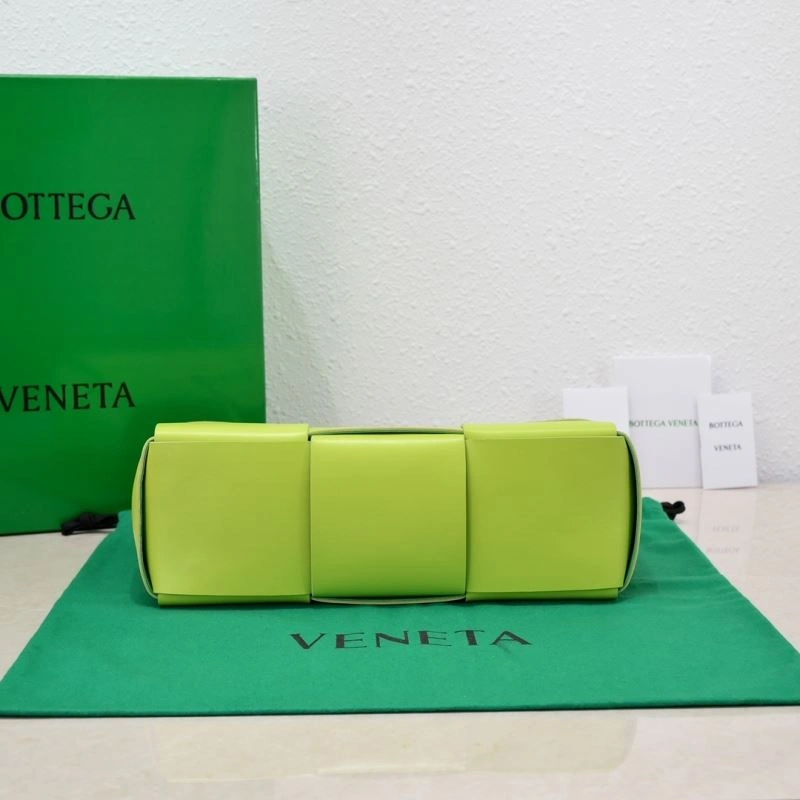 ZipUp Bottega Veneta Shopping Bags 68008