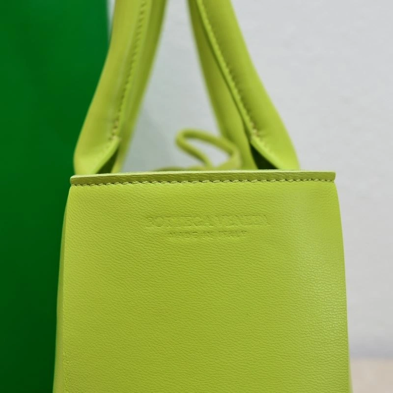 ZipUp Bottega Veneta Shopping Bags 68008