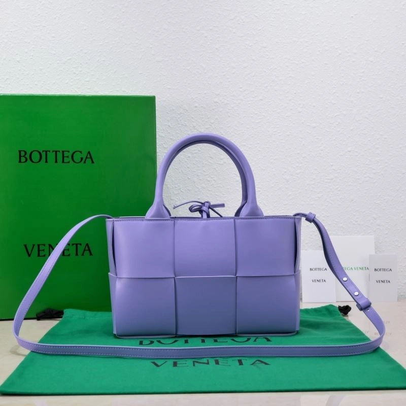 Bottega Veneta Shopping Bags EyeCatching 68006