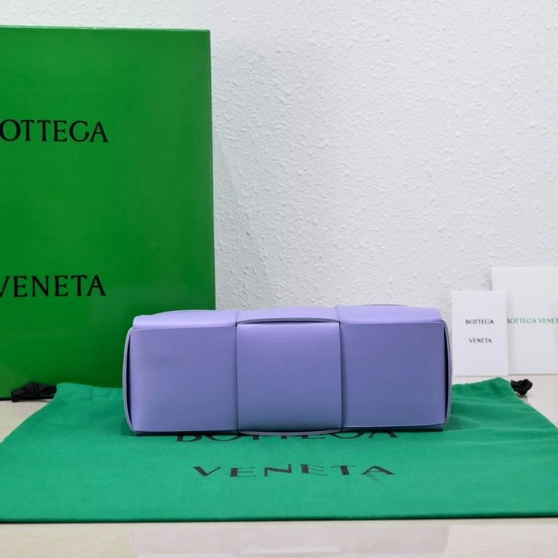 Bottega Veneta Shopping Bags EyeCatching 68006