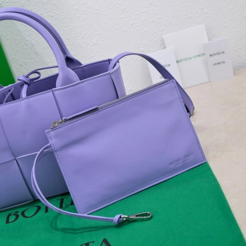 Bottega Veneta Shopping Bags EyeCatching 68006