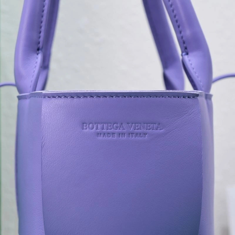 Bottega Veneta Shopping Bags EyeCatching 68006