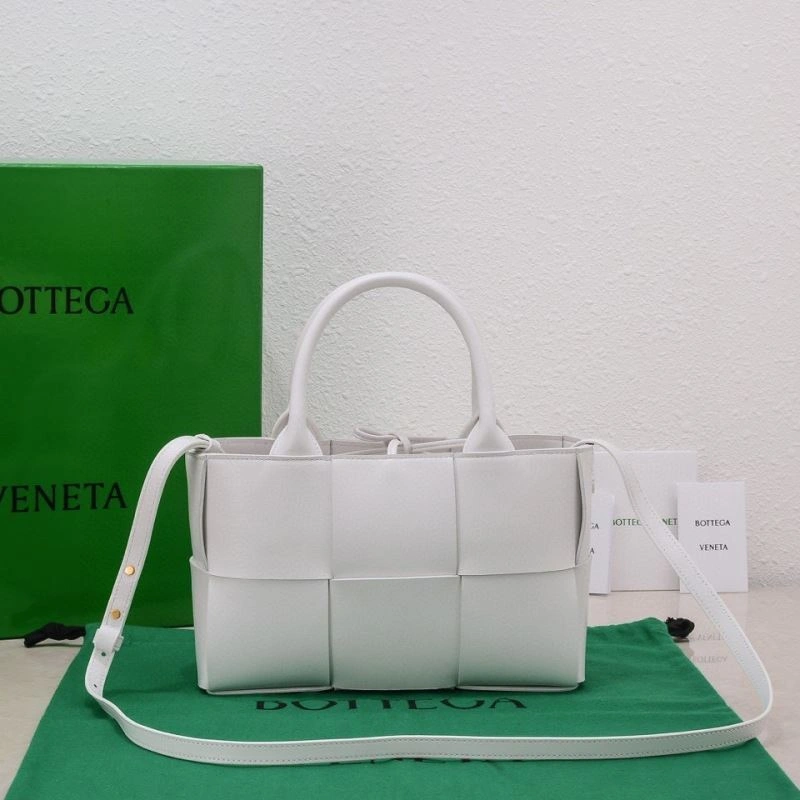 Bottega Veneta Shopping Bags Functional 67936