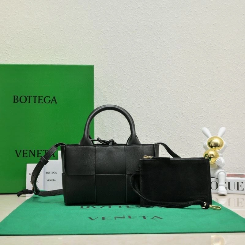 Snug Bottega Veneta Shopping Bags 67945