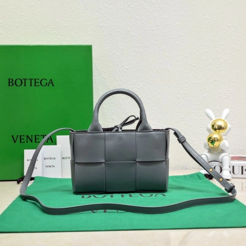 Classic Bottega Veneta Shopping Bags 67939