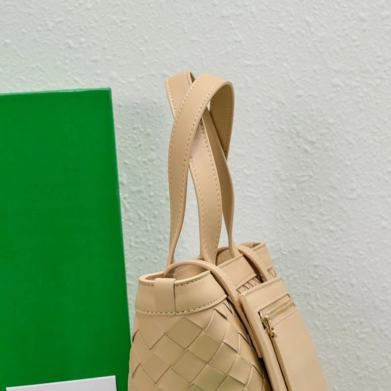 Comfortable Bottega Veneta Shopping Bags 67919