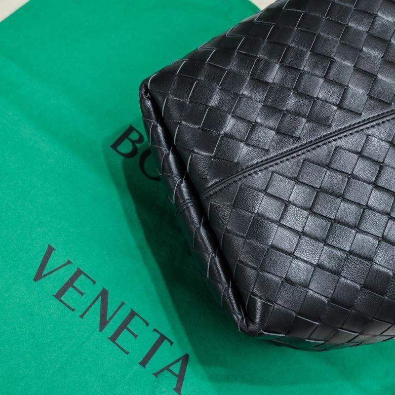 Sporty Bottega Veneta Shopping Bags 67875