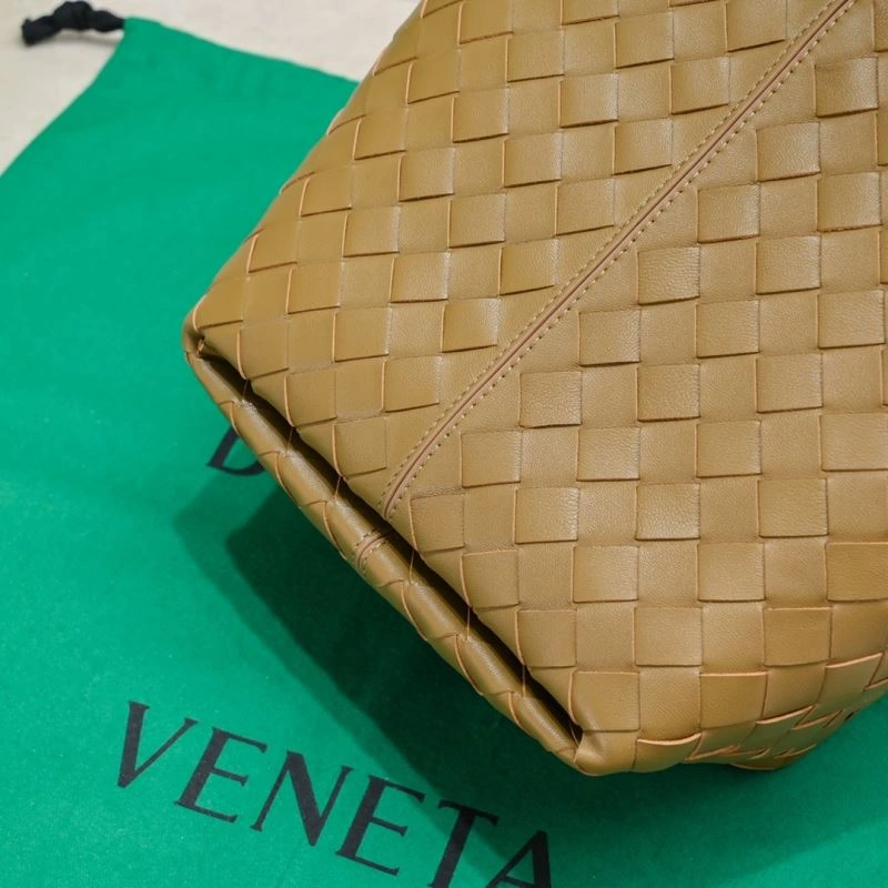 WaterResistant Bottega Veneta Shopping Bags 67920
