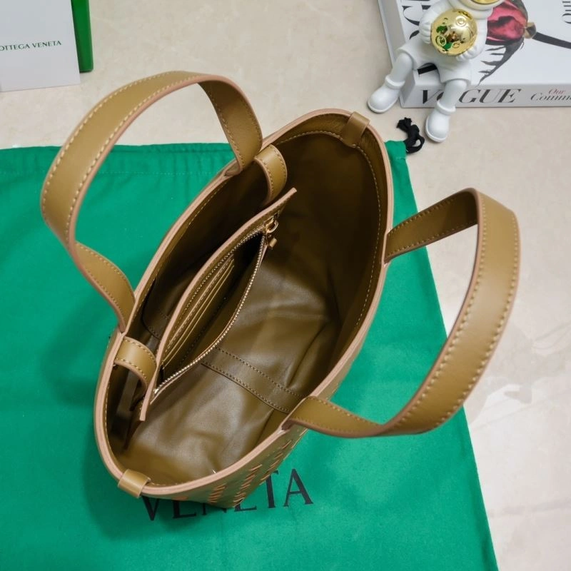 WaterResistant Bottega Veneta Shopping Bags 67920