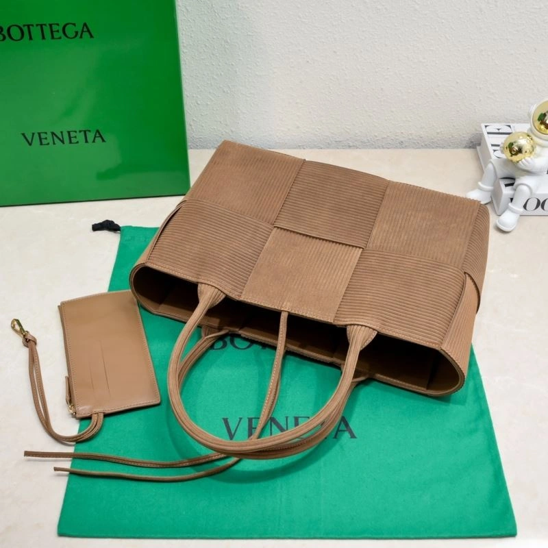 Premium Bottega Veneta Shopping Bags 67801