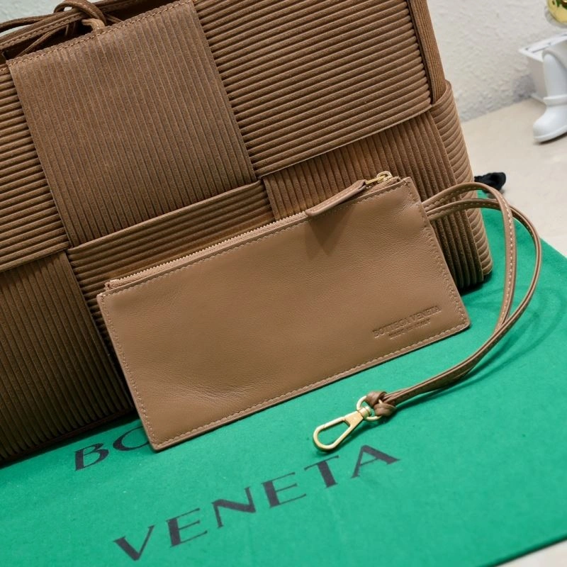 Premium Bottega Veneta Shopping Bags 67801