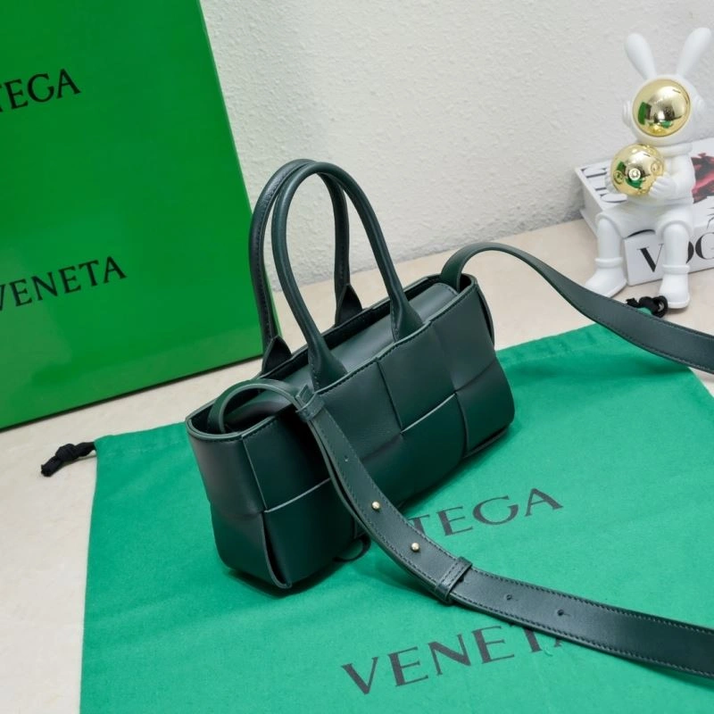 Refined Bottega Veneta Shopping Bags 67789