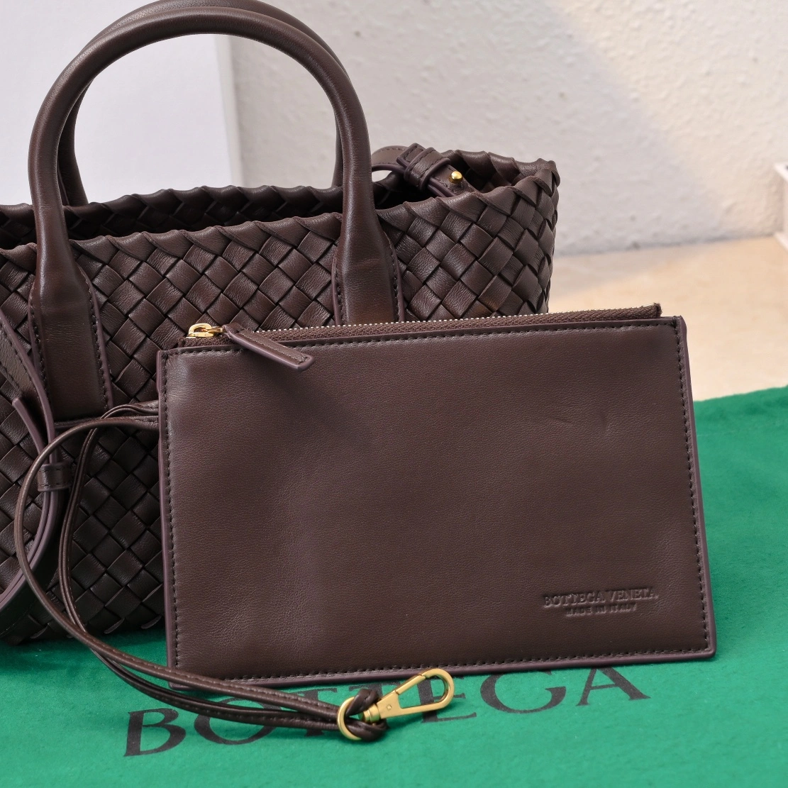 Bottega Veneta Shopping Bags Resilient 67739