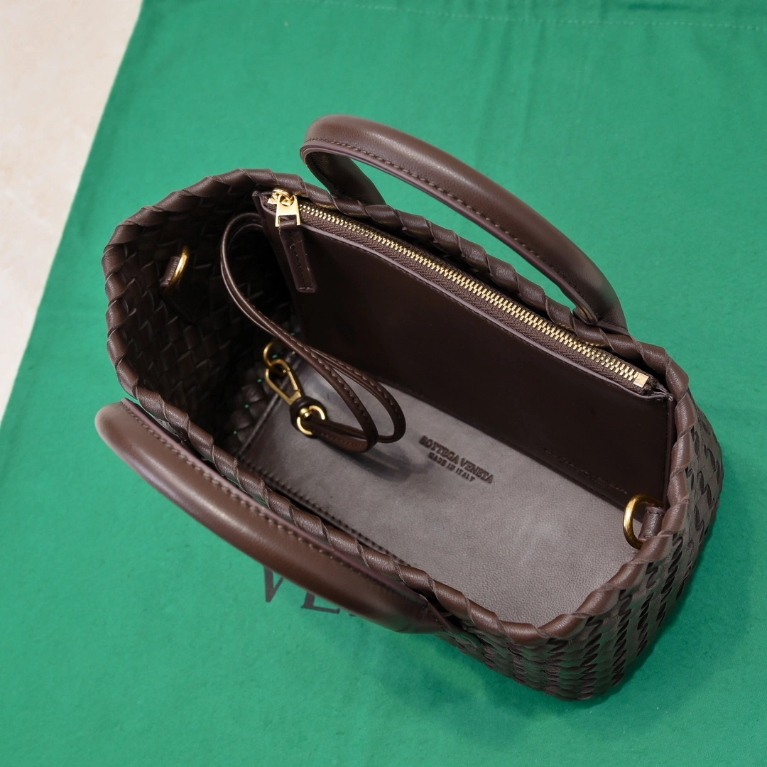 Bottega Veneta Shopping Bags Resilient 67739