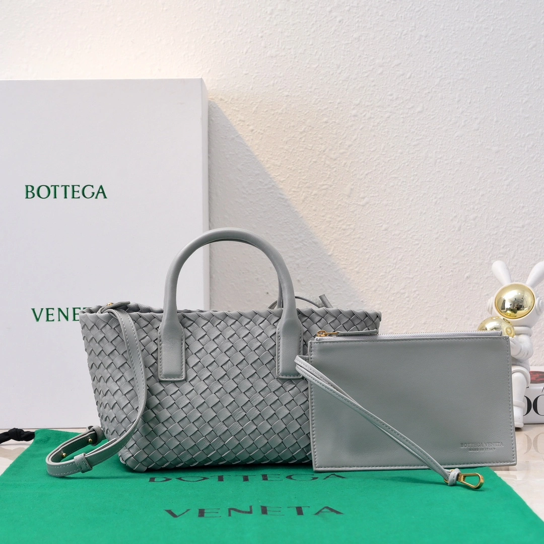 Bottega Veneta Shopping Bags Versatile 67736