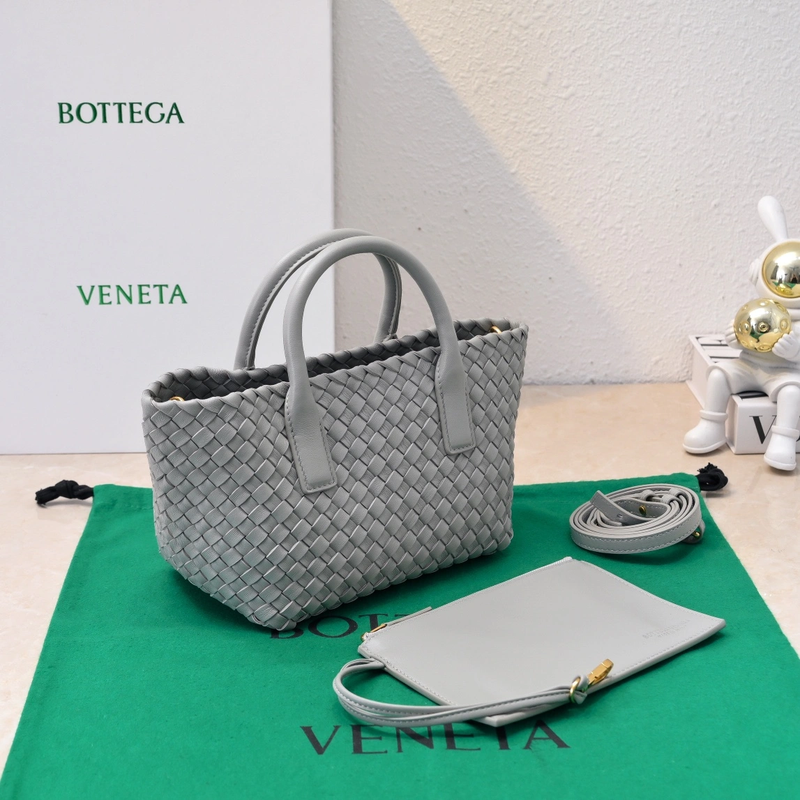 Bottega Veneta Shopping Bags Versatile 67736