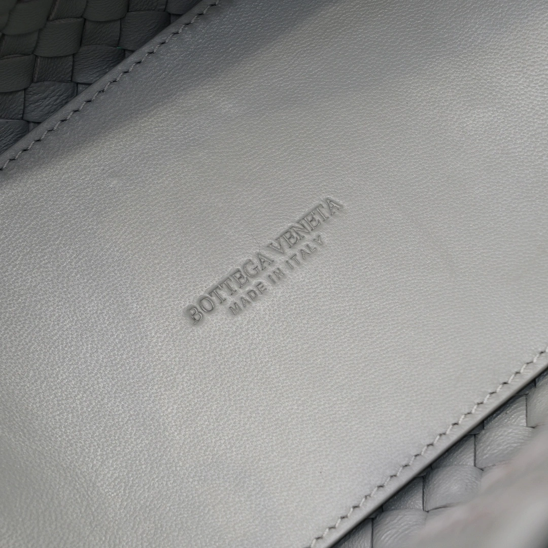Bottega Veneta Shopping Bags Versatile 67736